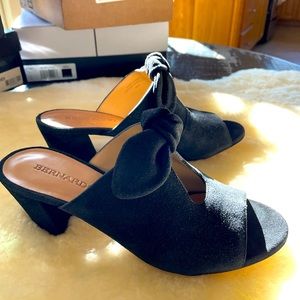 Bernardo suede mules with bow detail, size 8 M
